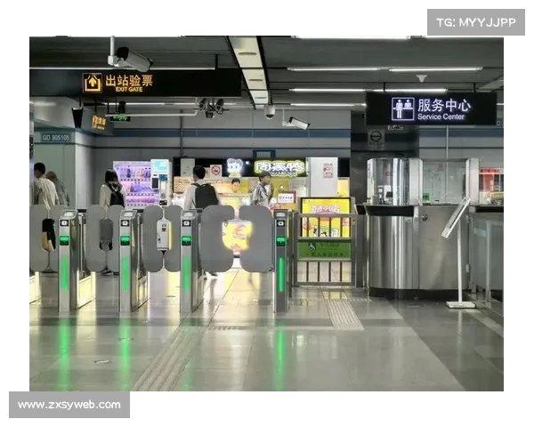 上海地铁发生持刀伤人案件,网友纷纷热议事件背后的真相与反思 上海地铁发生持刀伤人案件,网友纷纷热议事件背后的真相与反思
